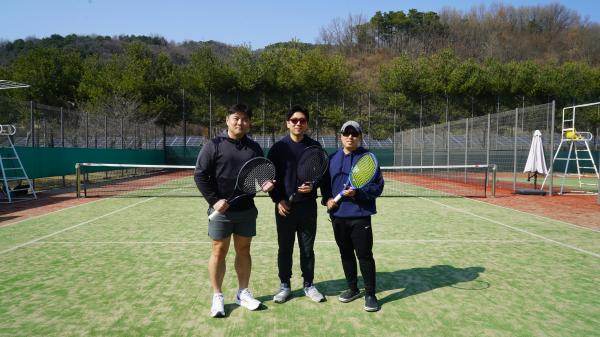 The paper by Professor Jeong Yeol Kim, Sungho Park, Chungeun Yoon has been published in Sports Economics Review