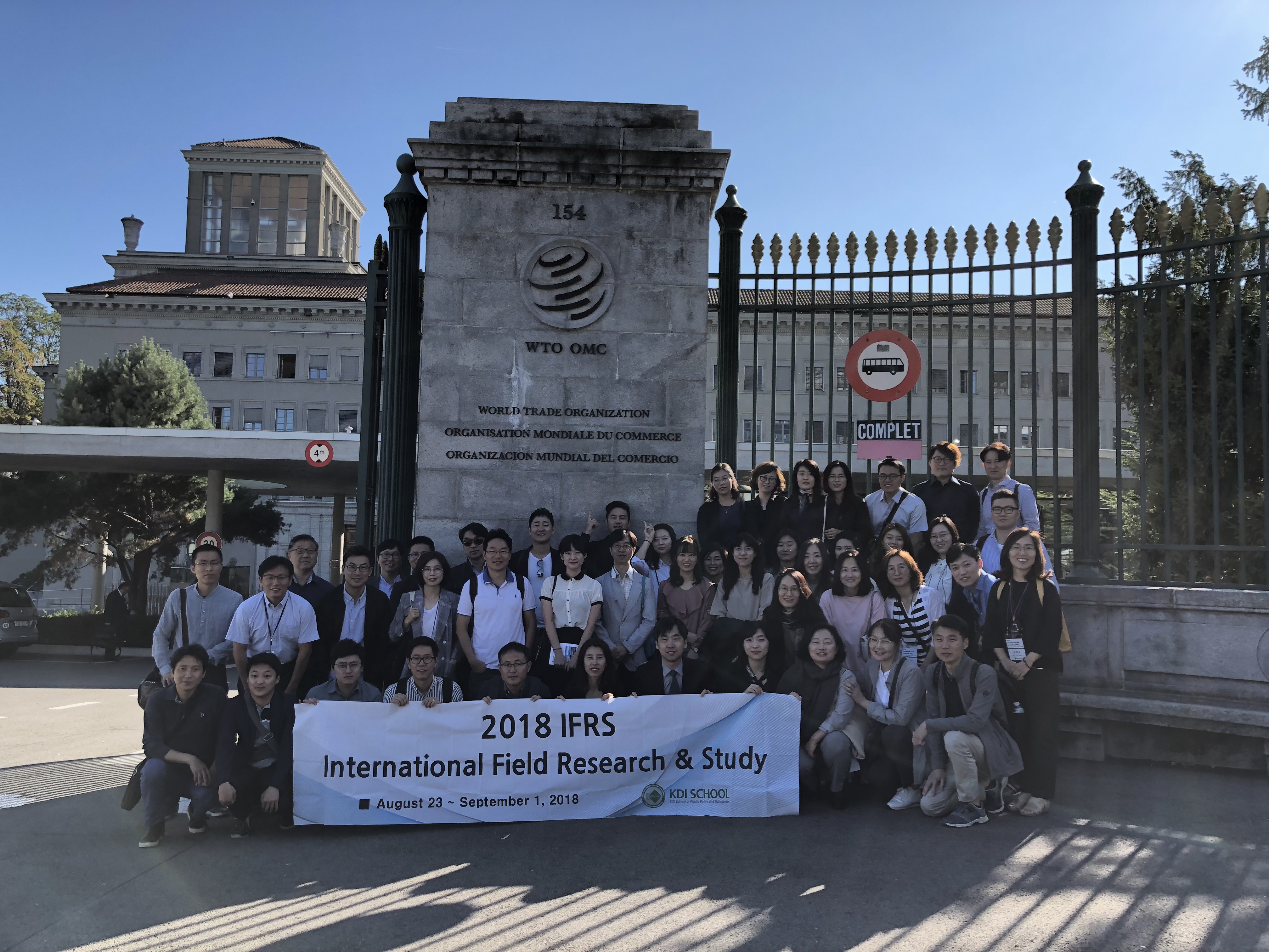 2018 summer IFRS tour takes students to WTO visit and others!
